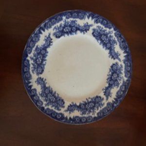 Daisy Flo Blue Plate by Dudson, Wilcox & Till